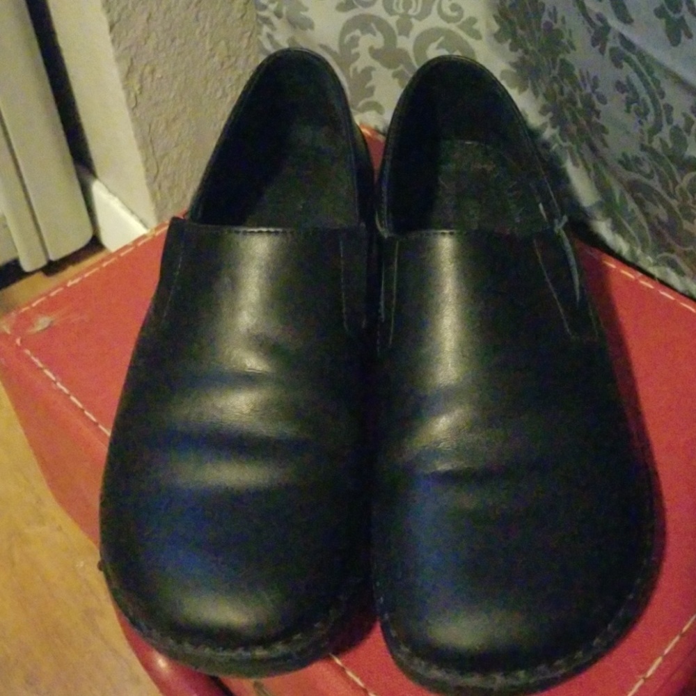 Black clog